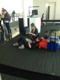 Moldovenii chinuiti pe aeroportul din Londra s-au PORNIT acasa. In cat timp vor ajunge in Moldova