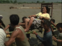 Inundatii devastatoare in Asia: Sute de persoane au murit, iar strazile sunt ca niste rauri pe care oamenii circula cu barcile - VIDEO