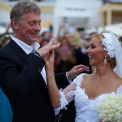 V-ati luat de ceasul lui Peskov? Stati sa vedeti cat a costat nunta acestuia! Locatia in care purtatorul de cuvant al lui Vladimir Putin si-a facut nunta percepe tarife ASTRONOMICE