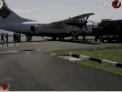 Avionul care s-a prabusit ieri intr-o zona muntoasa din Indonezia  transporta saci cu bani pentru famiile sarace - VIDEO