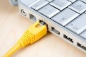 Ce se poate intampla cu contul tau de Facebook cand te conectezi la Internet