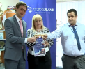 (P) VictoriaBank isi premiaza clientii pentru a promova operatiunile cu cardurile bancare. Castigatoarea s-a ales cu 25 de mii de lei - VIDEO