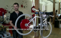 Dispozitivul care transforma orice bicicleta intr-un vehicul electric pe doua roti