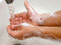 SUA a interzis sapunul antibacterian. Ce a decis Moldova - Report.md