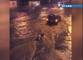 Taifunul Goni a ajuns in estul Rusiei: Masini blocate, copaci scosi din radacini si cartiere fara curent electric - VIDEO