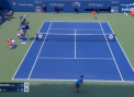 Halep tinteste trofeul: Trage tare pentru a castiga primul turneu de Mare Slem din istorie - VIDEO