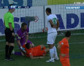 De pe terenul de fotbal, direct la spital. Fundasul echipei FC Botosani, George Miron s-a accidentat grav la spate, in timpul unui meci din Cupa Ligii Romaniei - VIDEO