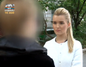 VIDEO - O tanara s-a ales cu arsuri pe fata si piept la solar si va avea nevoie de mai multe zile de tratament: De vina ar fi aparatul defect. Salonul neaga acuzatiile