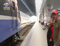 Campanie cu nabadai. Desi calatoria cu trenul ar fi trebuit sa fie gratuita, in realitate oamenii au platit ca de obicei: Una dintre conditii era ca biletele gratuite sa fie procurate on-line - VIDEO