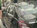 Un S-Class AMG de peste 100.000 â‚¬, facut praf cu o crosa de golf in cateva secunde! Motivul este incredibil: VIDEO