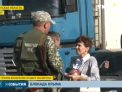 Trei puncte de control aflate la granita dintre Ucraina si peninsula Crimeea au fost blocate de sute de persoane - VIDEO