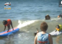 Au infruntat valurile: Concurs inedit pentru caini pe o plaja din California - VIDEO