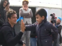 Orlando Bloom printre imigranti. Renumitul actor britanic le-a facut o vizita refugiatilor - VIDEO