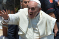 Papa Francisc cere Bisericii Catolice o noua abordare fata de copiii cu parinti de acelasi sex