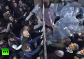 Violente in Turcia: Politia a descins la sediile catorva companii de presa detinute de opozitie si vizate in anchete privind nereguli financiare - VIDEO