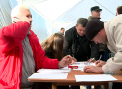 S-au adunat in PMAN pentru a strange semnaturi: Vor alegerea directa a presedintelui tarii - VIDEO