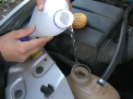 Masina care merge cu apa: Secretul este un  generator care separa hidrogenul de oxigen. Cum isi pune in functiune Mercedesul soferul din capitala - VIDEO