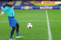 Neymar jongleaza cu orice: Chiar si cu o rola de hartie igienica - VIDEO