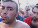 Proteste cu gura cusuta: Imigrantii isi manifesta nemultumirea pentru ca stau blocati la frontiera de mai multe zile - VIDEO