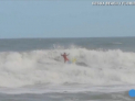 Aventurile lui Mos Craciun: Merge cu sania prin nameti, dar poate merge si la...surfing! Cum a fost surprins un Mos Craciun pe o plaja din Florida - VIDEO
