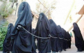 CRUZIME INFIORATOARE. ISIS a ARS DE VIE o femeie pentru ca a refuzat sa ia parte la un act sexual extrem