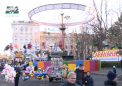 Caruselele din Parcul de distractii instalat in PMAN au inceput sa functioneze. Fiind vacanta, parintii si-au adus copiii, dar spun ca preturile ii cam bat la buzunare - VIDEO