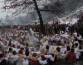 La scaldat pe ger de Boboteaza - o traditie respectata cu sfintenie in mai multe tari. In Bulgaria, Romania si Grecia cei mai curajosi au sarit in apa rece ca gheata - VIDEO