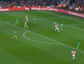 Gest superb al lui Theo Walcott in Cupa Angliei. Cum a sarbatorit victoria echipei sale mijlocasul alaturi de un fan - VIDEO