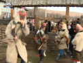 De ajunul sfantului Vasile pe stil vechi, la casele gospodarilor se aduna cetele de uratori - VIDEO