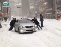 Nord-estul SUA, paralizat de o furtuna de proportii istorice. Stratul de zapada ar putea atinge niveluri record la New York si Washington. Viscolul a facut cel putin 17 morti si a anulat mii de zboruri - VIDEO