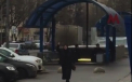 VIDEO - O bona din Moscova a decapitat copilul de care trebuia sa aiba grija, apoi a mers la metro, afisandu-l multimii. Politia spune ca femeia era sub influenta drogurilor