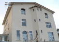 Conditii care par de lux pentru tinerele orfane. Doua dintre absolventele gimnaziului-internat din Straseni locuiesc intr-o casa impunatoare la Ialoveni - VIDEO