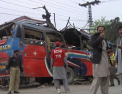 Un autobuz plin cu angajati ai guvernului pakistanez, aruncat in aer: cel putin 16 persoane au murit, iar alte 30 au fost ranite - VIDEO