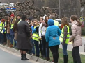 Imbracati in veste reflectorizante si asistati de agenti de circulatie, zeci de elevi au incercat sa convinga pietonii sa nu traverseze in locuri nepermise - VIDEO