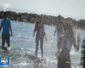 Concurentii de la Ferma Vedetelor, rasplatiti cu o vizita la Marea Mediterana si o sedinta de masaj - VIDEO