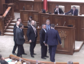 Zi fierbinte in Parlament, din cauza legii cu privire la statutul mun. Chisinau. Socialistii si liberalii s-au imbrancit, iar PSRM l-a acuzat pe Mihai Ghimpu ca santajeaza majoritatea parlamentara - VIDEO