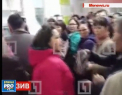 Bataie intr-o policlinica dintr-un oras din Tuva. O angajata a politiei a incercat sa faca o programare "cu pumni", pentru copilul sau - VIDEO
