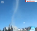 Un vartej inalt de aproape 40 de metri a aparut in curtea unei scoli din China - VIDEO