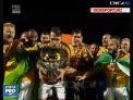 Fotbalistii echipei Astra Giurgiu, noua campioana a Romaniei, au fost premiati aseara, dupa meciul cu Dinamo Bucuresti - VIDEO 