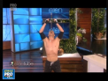 Un moldovean la faimosul show "The Ellen DeGeneres". Cum s-a prezentat tanarul si ce spus dupa ce si-a terminat numarul spectaculos cu o bara si doua sabii - VIDEO