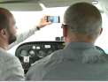 La vinarie, cu avionul: Proprietarii unei vinarii din raionul Stefan Voda isi aduc clientii la fabrica cu avionul, care aterizeaza chiar in mijlocul podgoriilor - VIDEO