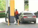 Obligate de ANRE, companiile petroliere au afisat astazi preturi mai mici la panou. Preturile au scazut cu doar 20 de bani - VIDEO