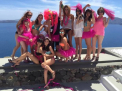 Xenia Deli isi joaca astazi fastuoasa nunta pe insula greceasca Santorini. Cum s-a distrat moldoveanca la petrecerea sa de burlacite - VIDEO