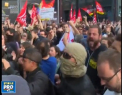 In perioada Campionatului European de Fotbal, Parisul este plin de gunoaie din cauza unei greve a angajatilor din salubritate, iar traficul rutier este perturbat de greve si proteste de strada - VIDEO