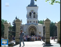 Biserica Sfantul Dumitru care a ars de Pasti, acum este de nerecunoscut. Astazi, lacasul a fost sfintit: "Am dat si noi ce-am putut" - VIDEO