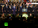 Cei 5 politisti americani ucisi de un lunetist la Dallas au fost comemorati astazi. Zeci de oameni, printre care si familia Obama, si-au dat intalnire pentru a depune flori si a aprinde lumanari - VIDEO