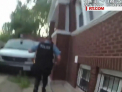 Sute de oameni au protestat la Chicago dupa ce politia a facut publice imagini in care se vede cum un agent impusca un tanar de culoare - VIDEO