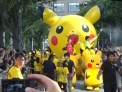Strazile din Japonia s-au umplut de multi... Pikachu! Sute de oameni s-au adunat la festivalul personajului Pokemon - VIDEO