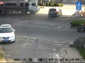 Accident groaznic in China. O masina a fost lovita in plin de o cisterna incarcata cu ciment - VIDEO