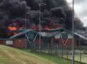 Incendiu de proportii in Marea Britanie. Flacarile puternice au distrus in totalitatea o scoala - VIDEO